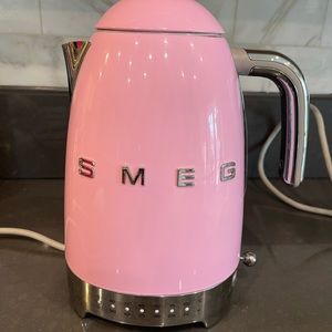 Smeg Variable Temperature Electric Kettle - Pink